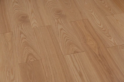 фото паркетной доски Amberwood Фьюжн Ясень Карамель Лак